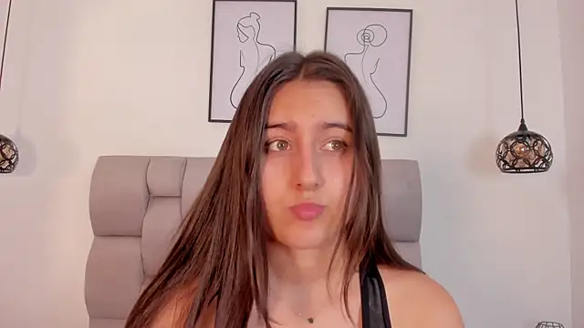 Hanna Evans   online show from October 7, 12:02 pm