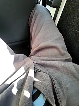 Snapshot of ikeike-kun chatting on October 17, 2:59 am ikeike-kun online show from October 17, 2:59 am