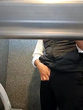 Snapshot of ikeike-kun chatting on February 18, 7:48 am ikeike-kun online show from February 18, 7:48 am