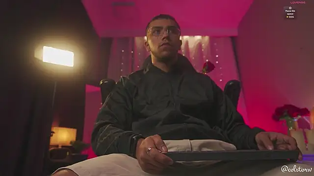 Colstorw  online show from February 11, 9:58 am