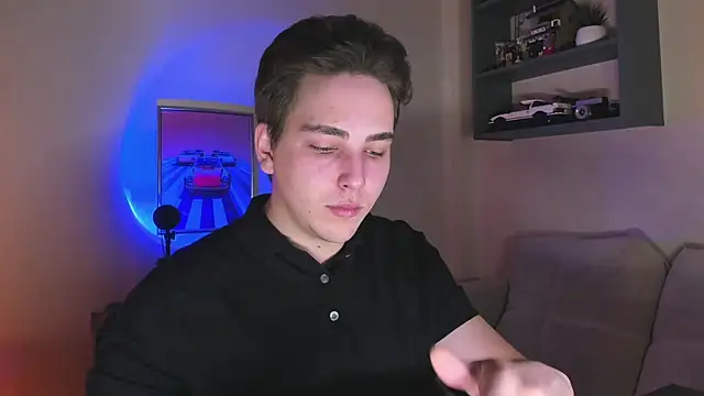 Snapshot of Eric_ether chatting on November 8, 7:23 pm Eric ether online show from November 8, 7:23 pm