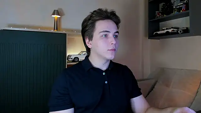 Snapshot of Eric_ether chatting on January 9, 5:04 pm Eric ether online show from January 9, 5:04 pm