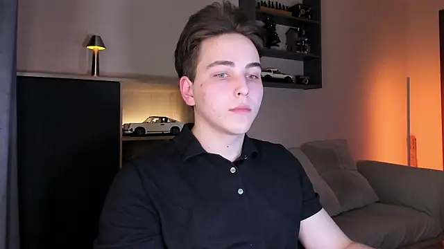 Snapshot of Eric_ether chatting on February 22, 7:56 pm Eric ether online show from February 22, 7:56 pm