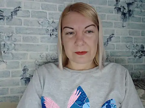 Lillia Ray online show from September 26, 9:35 am