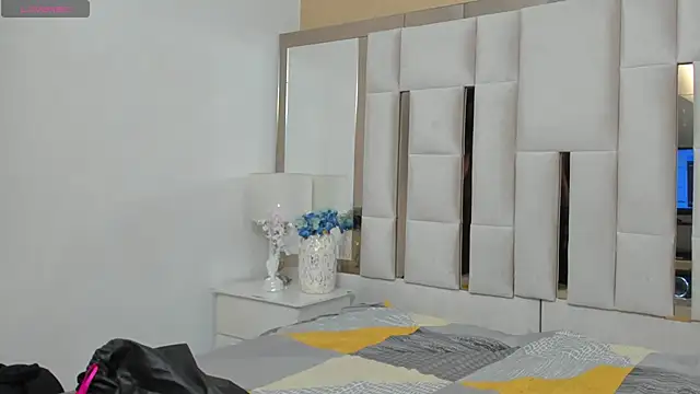 TattiBelll online show from November 27, 11:56 am