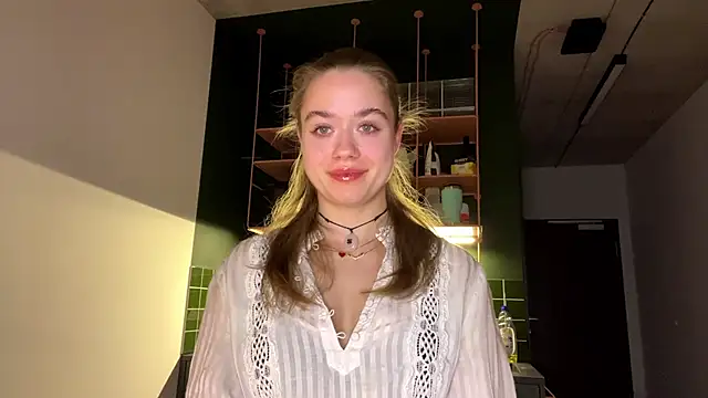 Snapshot of kiyoko_kur_ chatting on March 15, 6:43 pm kiyoko kur online show from March 15, 6:43 pm