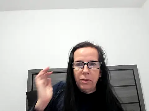 peachgoddess online show from November 11, 1:00 pm