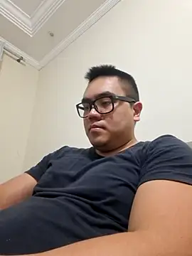 Snapshot of awesometeacher33 chatting on May 18, 4:02 pm awesometeacher33 online show from May 18, 4:02 pm