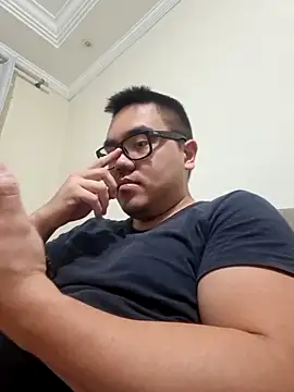 Snapshot of awesometeacher33 chatting on May 21, 4:58 pm awesometeacher33 online show from May 21, 4:58 pm