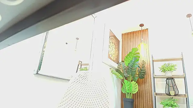 Snapshot of Coral_Lise chatting on September 23, 11:13 am Coral Lise online show from September 23, 11:13 am