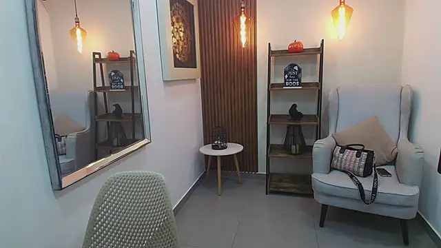 Snapshot of Coral_Lise chatting on October 25, 11:07 am Coral Lise online show from October 25, 11:07 am