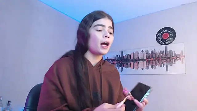 Snapshot of sweet_c4ndy chatting on March 19, 8:43 pm sweet c4ndy online show from March 19, 8:43 pm