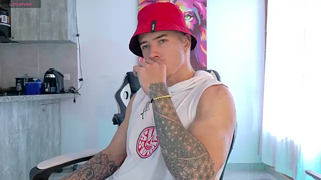 Ryannblue07 online show from October 19, 5:57 pm