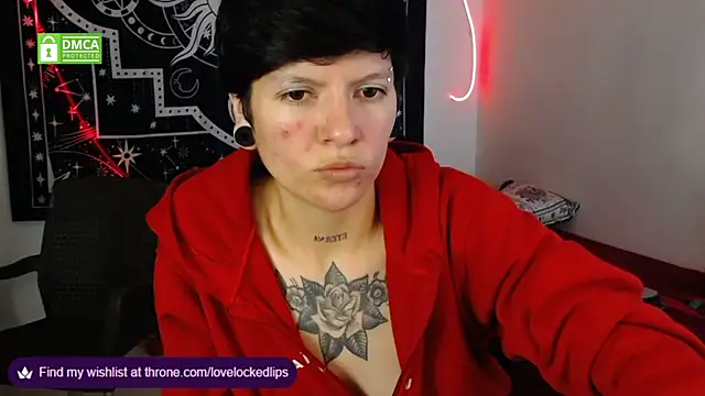 lovelockedlips online show from September 18, 9:39 pm