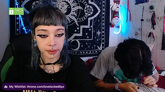 lovelockedlips online show from December 19, 8:05 pm