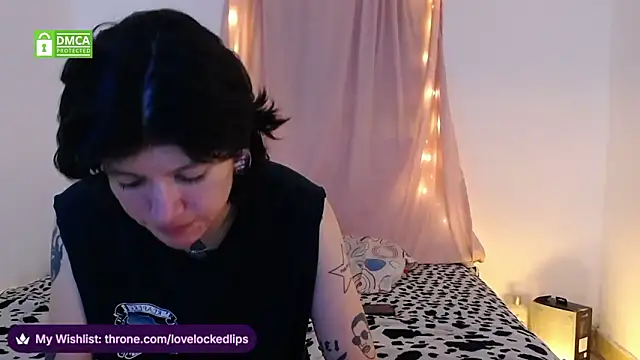 lovelockedlips online show from March 7, 2:30 am