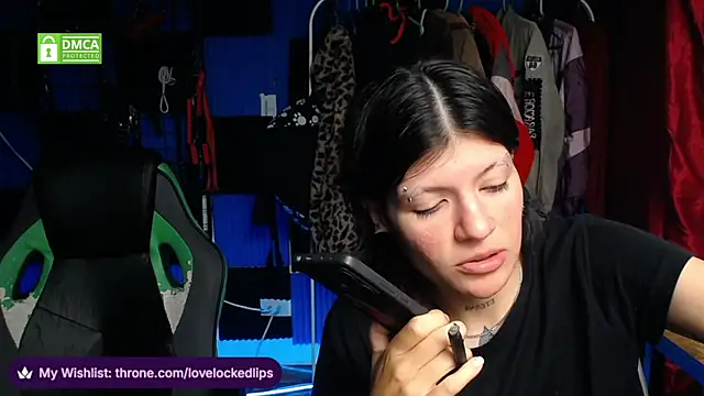 lovelockedlips online show from June 9, 7:47 pm