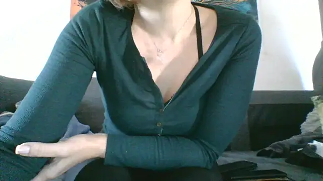 Ladyhot25 online show from March 17, 10:27 am