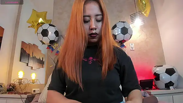 kailinmoonx online show from June 13, 12:58 pm