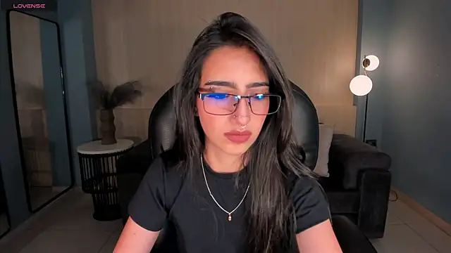 LarisaSmirnov online show from October 18, 5:10 am