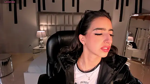 LarisaSmirnov online show from March 25, 3:45 am