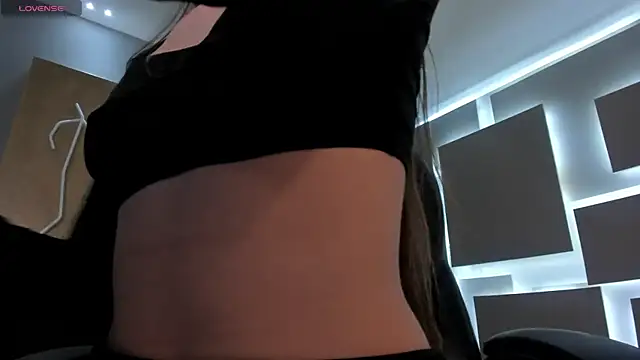 Snapshot of MaiaCollins chatting on October 22, 5:56 pm MaiaCollins online show from October 22, 5:56 pm