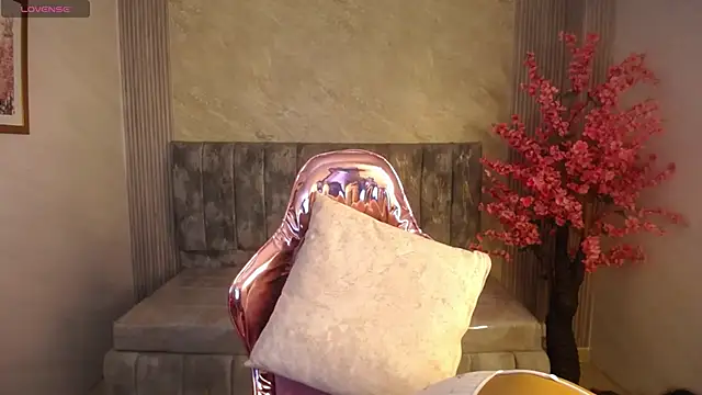 zhara rose s online show from September 10, 3:28 am