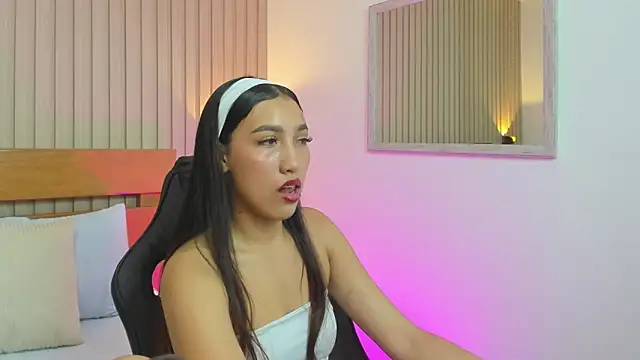 nina blake online show from October 23, 2:33 am