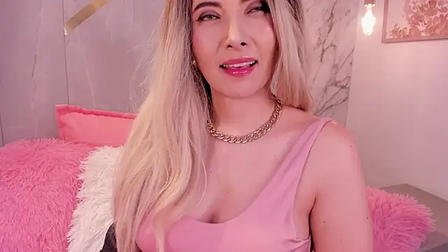 Snapshot of onebeauty chatting on October 4, 12:25 pm onebeauty online show from October 4, 12:25 pm