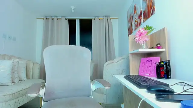 Snapshot of karol_f00x chatting on March 5, 1:23 am karol f00x online show from March 5, 1:23 am