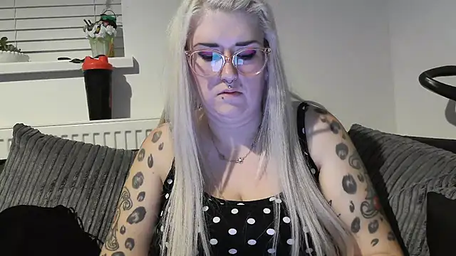 Sizzling Indie36 online show from October 1, 7:42 pm