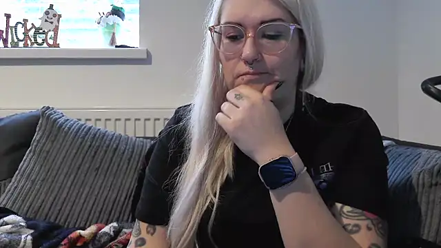 Sizzling Indie36 online show from October 15, 11:21 am