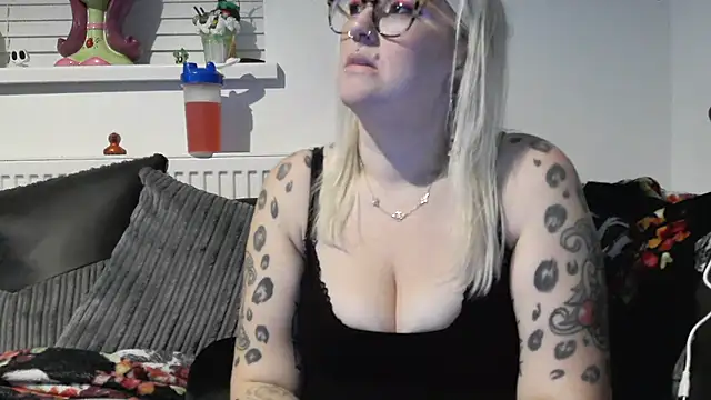 Sizzling Indie36 online show from November 12, 5:13 pm