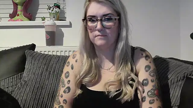 Sizzling Indie36 online show from November 13, 8:19 pm