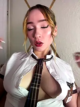 Snapshot of Rubyconer5 chatting on November 3, 12:24 am Rubyconer5 online show from November 3, 12:24 am