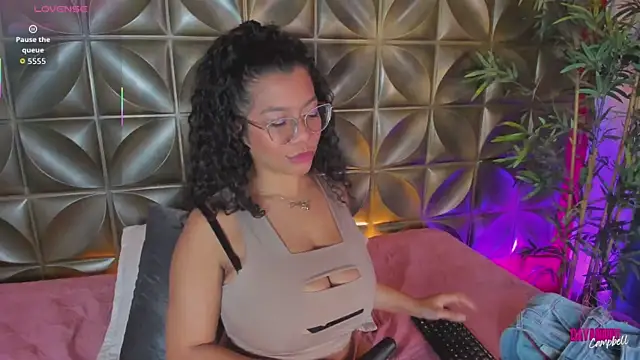 Dayanne campbelll online show from December 2, 9:32 pm