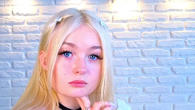 minigirl online show from March 18, 10:14 am