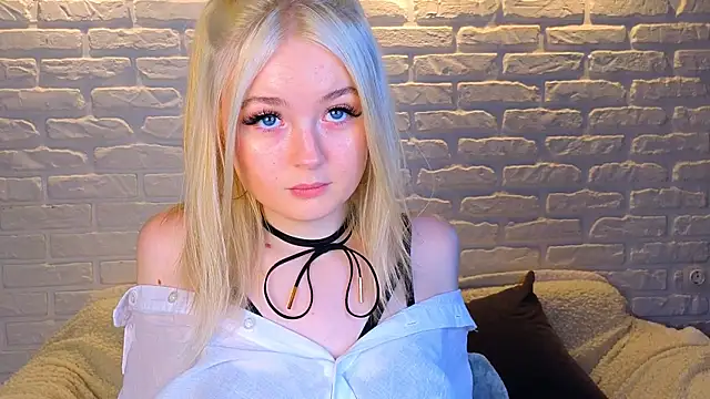 minigirl online show from March 21, 10:17 am