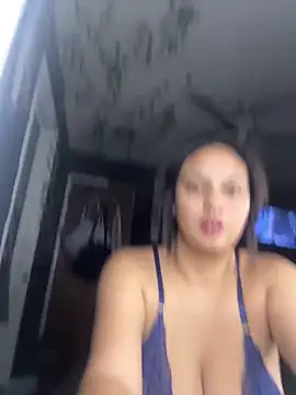 hoesluvcedes online show from June 21, 7:22 am