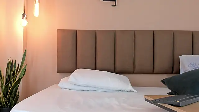 honeygray02 online show from November 27, 3:30 am