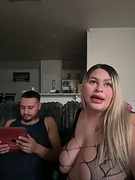 Snapshot of SEXXIBLONDIEE chatting on November 22, 6:01 am SEXXIBLONDIEE online show from November 22, 6:01 am