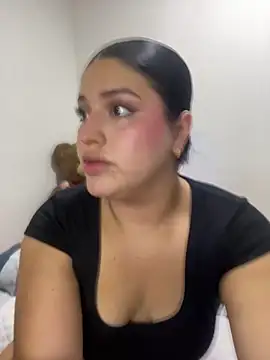 Snapshot of pareja_curiosa19 chatting on April 6, 1:36 am pareja curiosa19 online show from April 6, 1:36 am