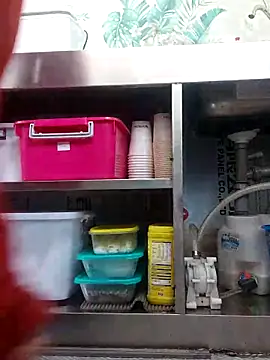 emiliemilf online show from October 17, 5:37 pm