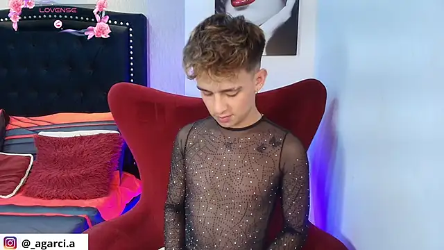 Snapshot of LiamWildx20 chatting on September 25, 4:38 am LiamWildx20 online show from September 25, 4:38 am