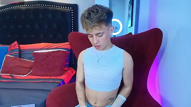 Snapshot of LiamWildx20 chatting on September 26, 4:38 am LiamWildx20 online show from September 26, 4:38 am