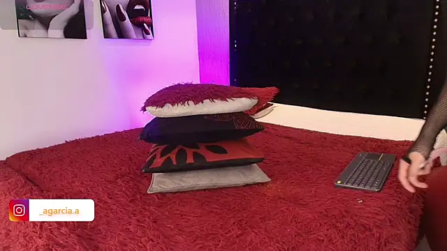 Snapshot of LiamWildx20 chatting on November 9, 4:44 am LiamWildx20 online show from November 9, 4:44 am