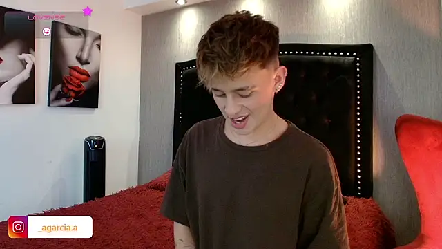 LiamWildx20 online show from January 17, 5:12 am