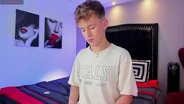 LiamWildx20 online show from February 22, 6:46 am