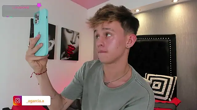 LiamWildx20 online show from March 1, 4:03 am