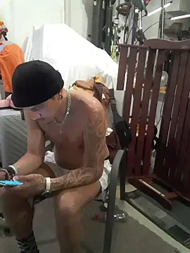 Snapshot of TAIZ69WORLD chatting on November 1, 10:39 am TAIZ69WORLD online show from November 1, 10:39 am